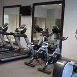 La Quinta Inn & Suites By Wyndham Kansas City Beacon Hill 